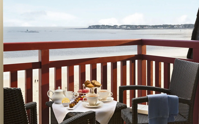 Hôtel Barrière l'Hermitage