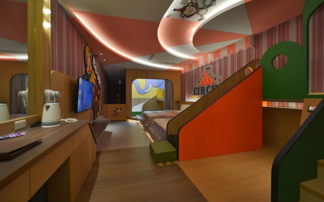 Romantic Code Motel