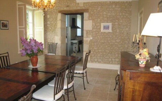 Chateau De Puyrigaud