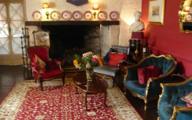 Meryan House Hotel