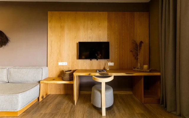 Avaton Suites & Villas