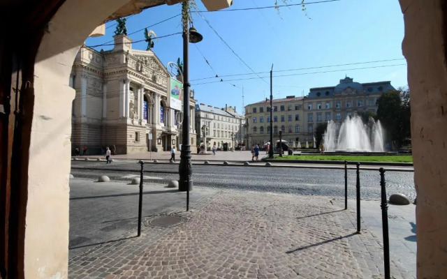 Romantic Lux Vivaldi Suite Svobode avenue 39