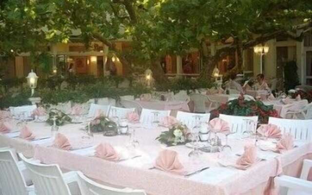 Hôtel Restaurant Robinson