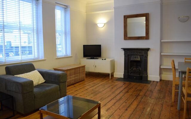 1 Bedroom Flat Near Richmond Park