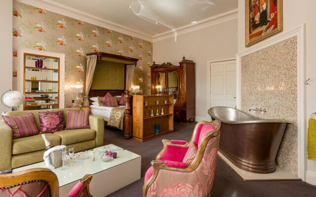 The Churchill Hotel