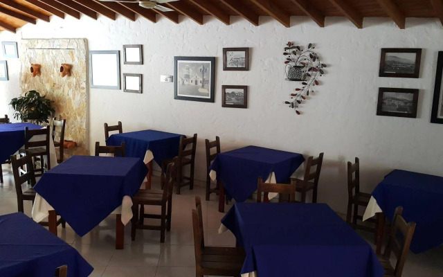 Hotel La Casa Amarela