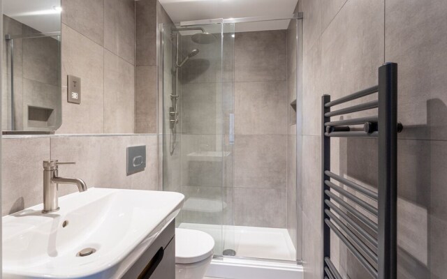 Modern & Stylish 2 Bed York Apartment