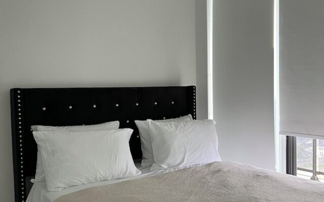 Adastay Suites Lakeview