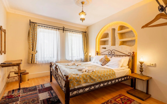 Nomads Cave Hotel & Rooftop