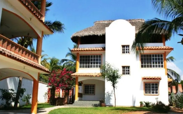 Bungalows House Pianpianito