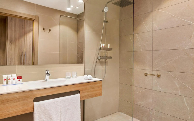 Ramada by Wyndham Targu JIU