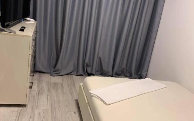 White & Silver Luxury Suite Craiova