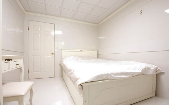 Yeongwol Jangsan Condo