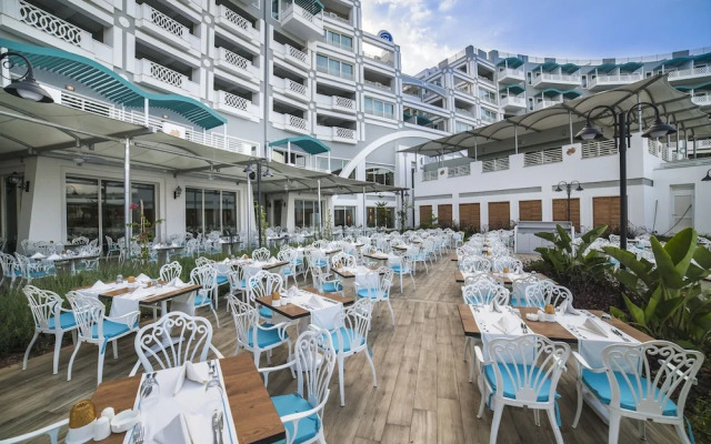 Limak Cyprus Deluxe Hotel