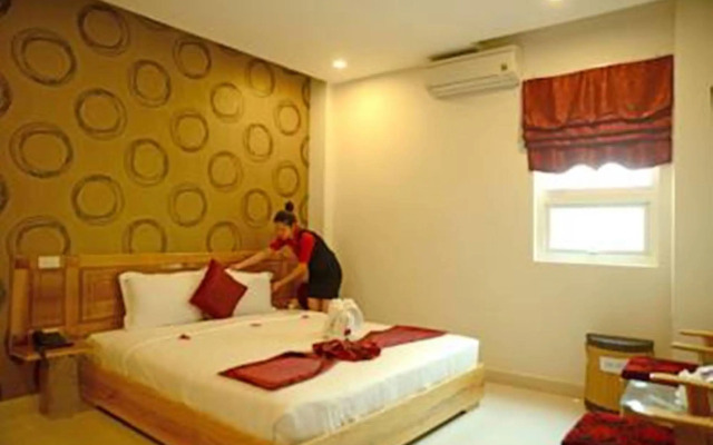 TRIIP Red Diamond