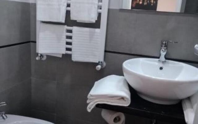 Roma suite Piramide