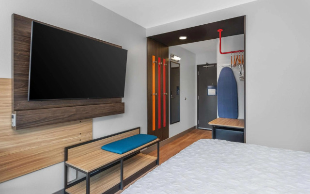 Tru By Hilton Janesville