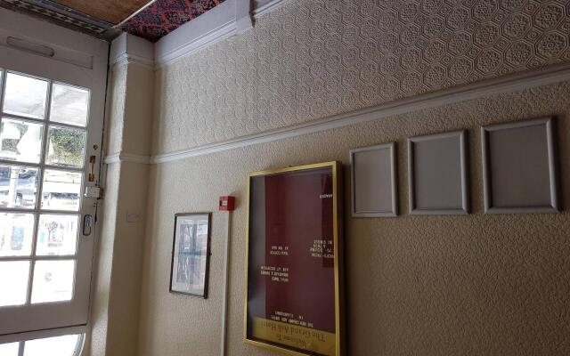 Grand Ash Hotel