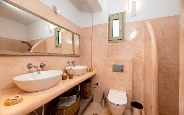 Aerenia Suites