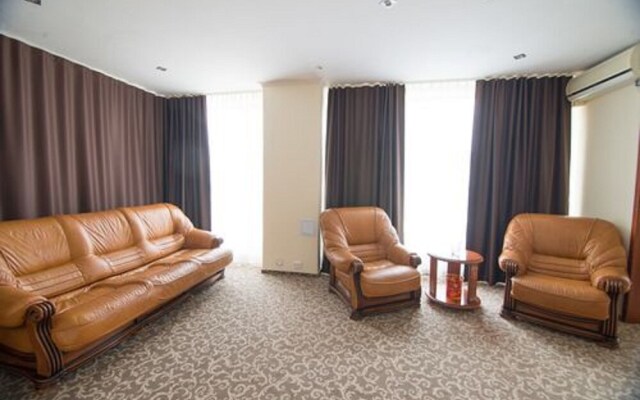 Hotel Trotus