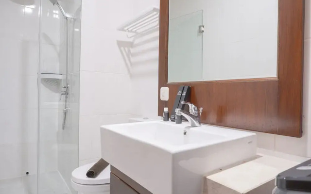 Homey And Spacious 2Br At Samara Suites Apartment
