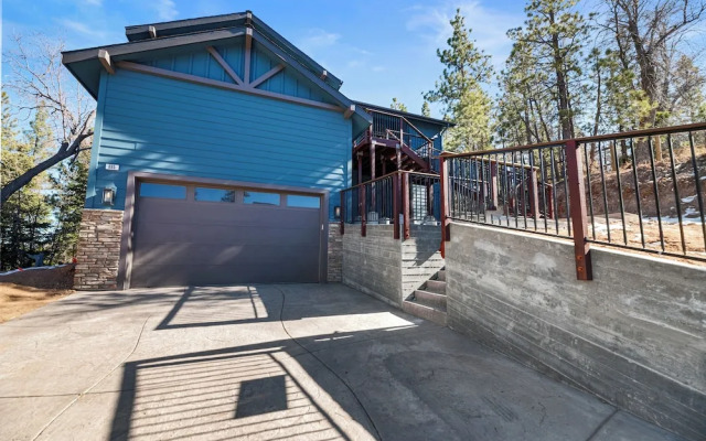 Pine Meadow All Seasons Lodge