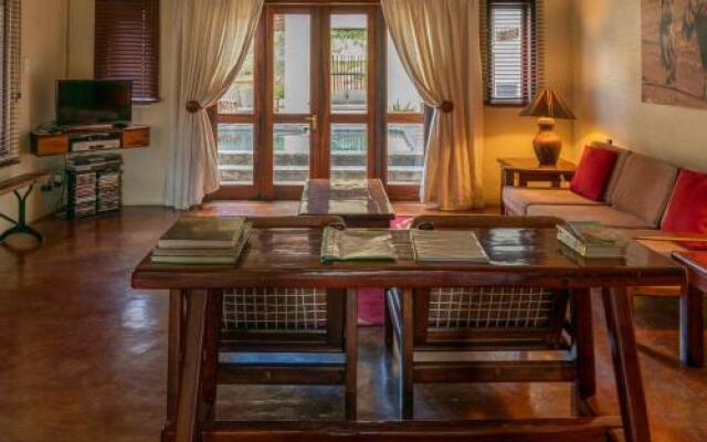 Impisi Safari Lodge