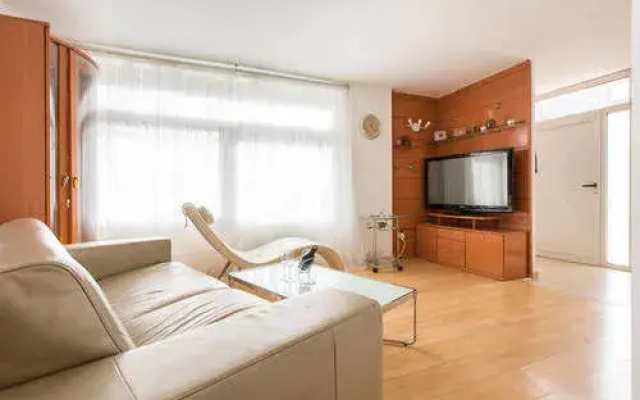 Vila Olimpica Apartment