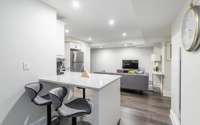 Rideau Comfort 2BD 1BA Apartment Free Parking