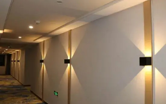 Baien City Leisure Apartment（Xiasha Longhu Tianjie store)