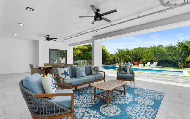 Ocean Muse Lux Waterfront Escape Pool Dock