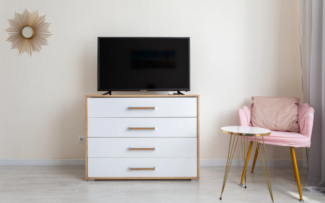 Посутки на Батальной 98