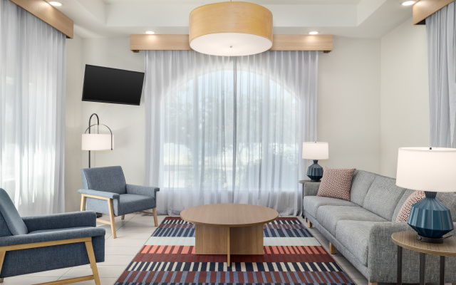 Garner Hotel Boise Airport by IHG
