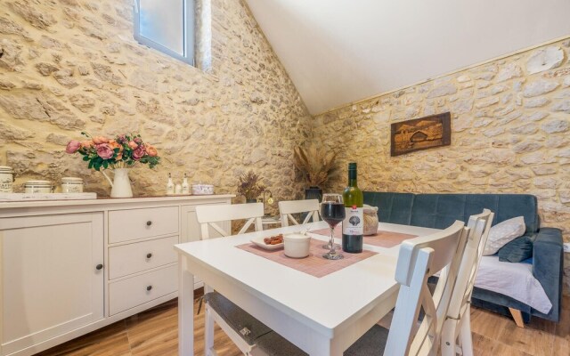 Amazing Home in Zaton With 1 Bedrooms and Wifi