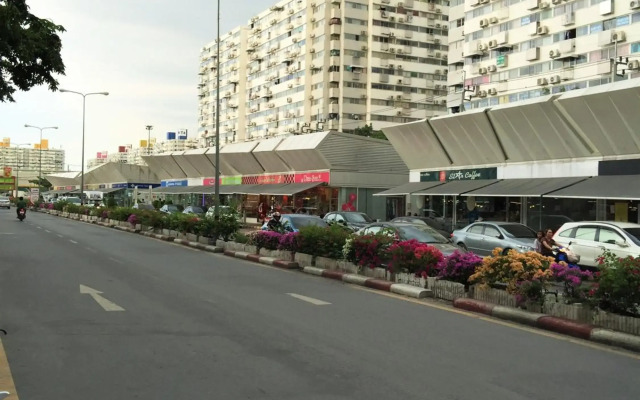 Muangthongthani Rental by Khun Dan