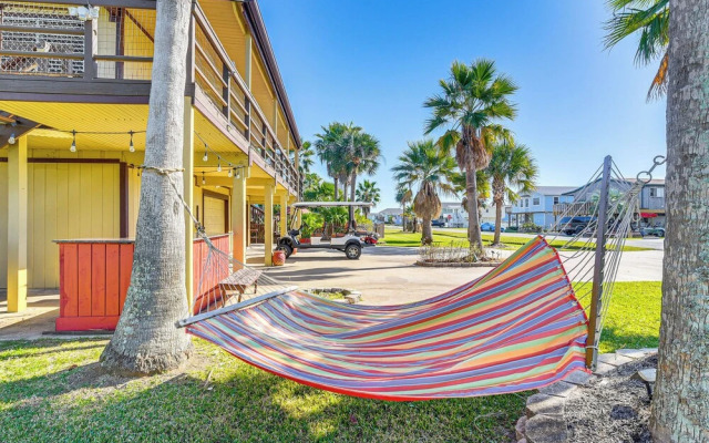 Private Pool, Deck & Patio: Galveston Oasis!