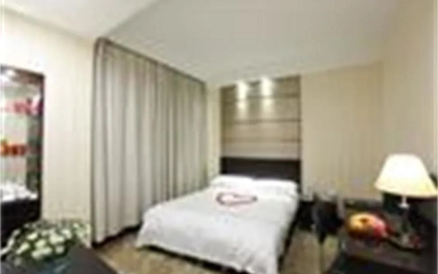 Oriental Pearl Grand Hotel