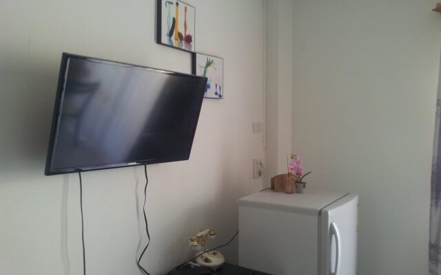 Bangsean Room Female Dormitory