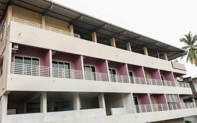 Samruddhi Lodge By OYO Rooms