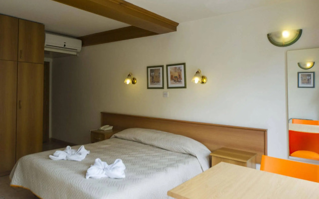 Rokna Hotel