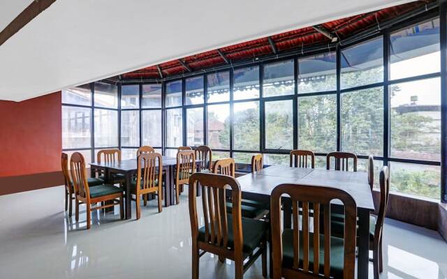 Itsy Hotels Regalia Grand, 500 Mtrs From Madikeri Fort