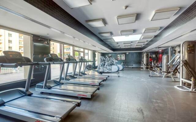 Vibrant Apartment in The Greens