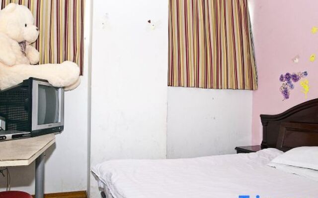 Shanghai Jingjing Hotel (Caobao Road Subway Station)