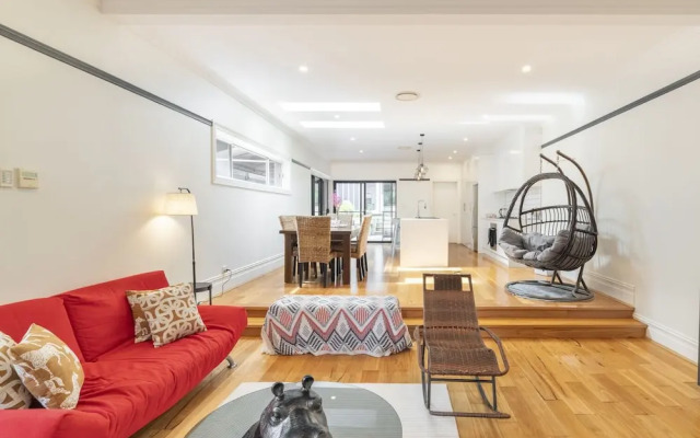 Kozyguru | Rose Bay | Charming House Near Beach