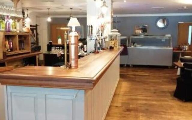 Three Rivers Hotel