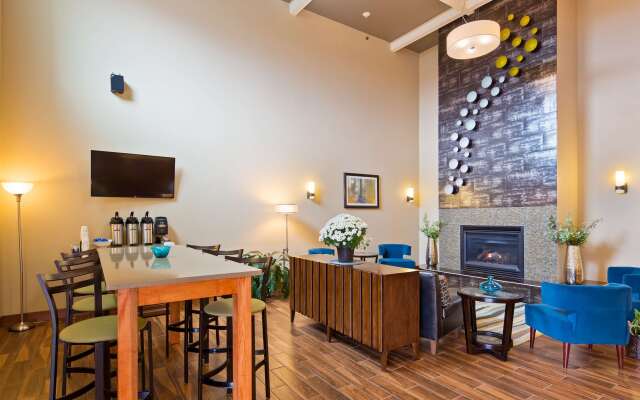 Best Western Plus Menomonie Inn & Suites