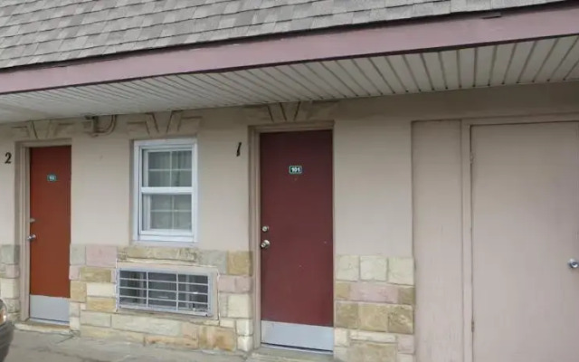 Budget King Motel
