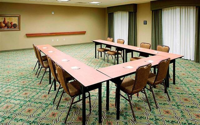 Hampton Inn & Suites Clovis-Airport North