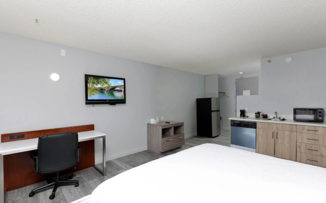 Studio 6 Suites Lake Havasu City, AZ