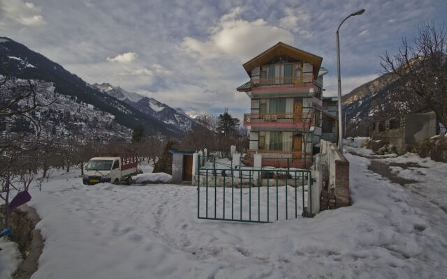 OYO 8866 Mountain Face Cottage